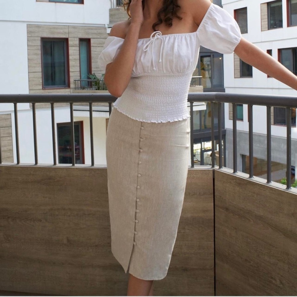 Reformation linen high waisted midi skirt. 100% linen. Orig $148